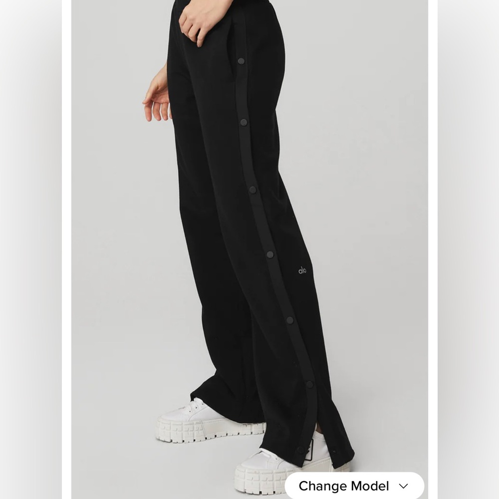Alo Yoga Courtside Tearaway Snap Pant